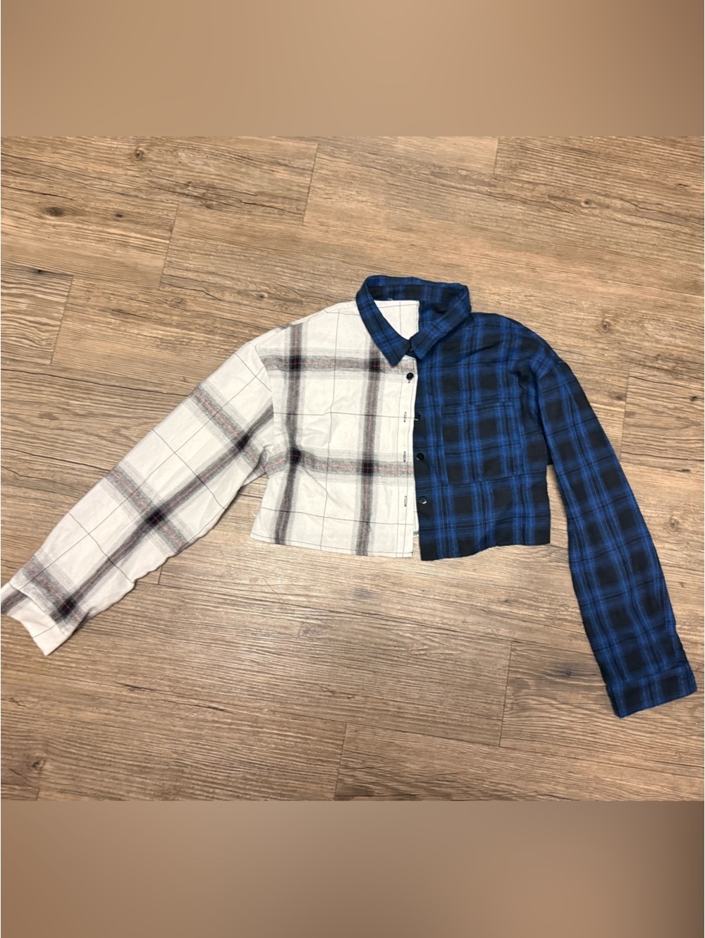 Women Cropped Two-Tone Plaid Top